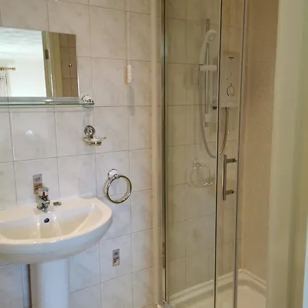 Valentinos Guest house *